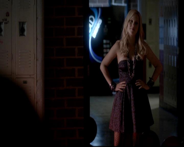 VampireDiariesWorld-dot-org_4x12AViewToAKill1744.jpg