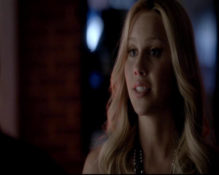 VampireDiariesWorld-dot-org_4x12AViewToAKill1805.jpg