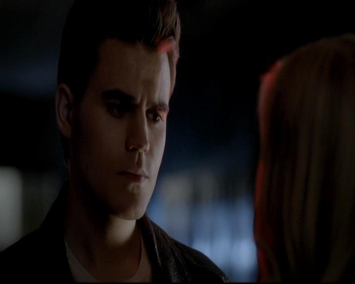 VampireDiariesWorld-dot-org_4x12AViewToAKill1807.jpg