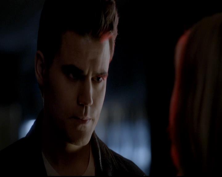 VampireDiariesWorld-dot-org_4x12AViewToAKill1815.jpg