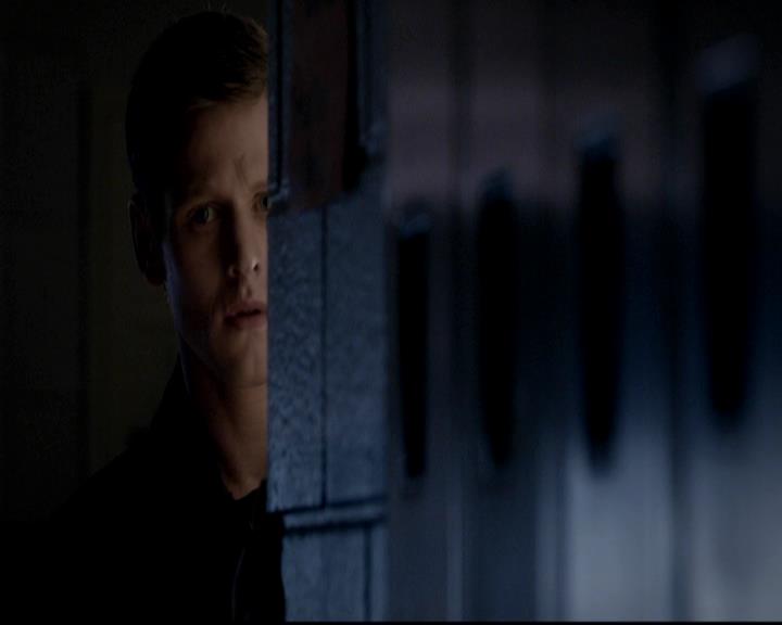 VampireDiariesWorld-dot-org_4x12AViewToAKill1822.jpg