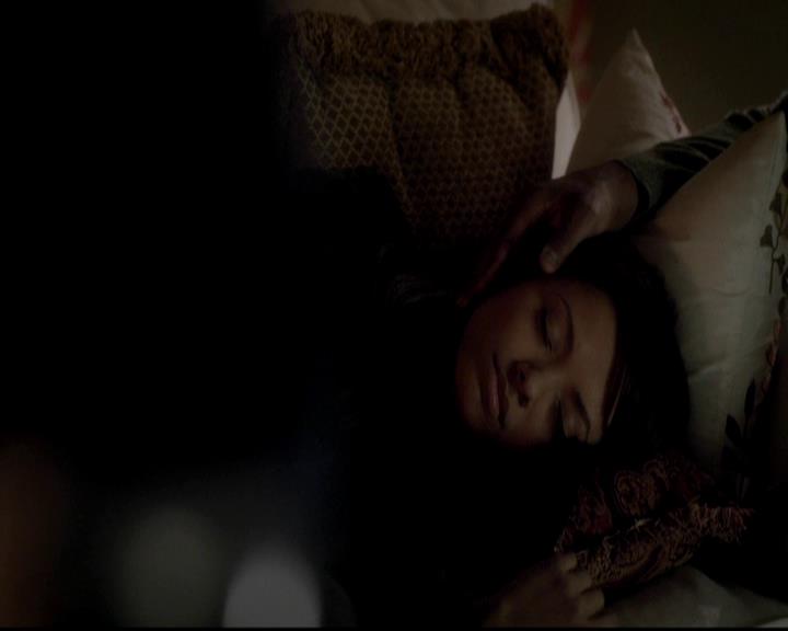 VampireDiariesWorld-dot-org_4x12AViewToAKill1839.jpg