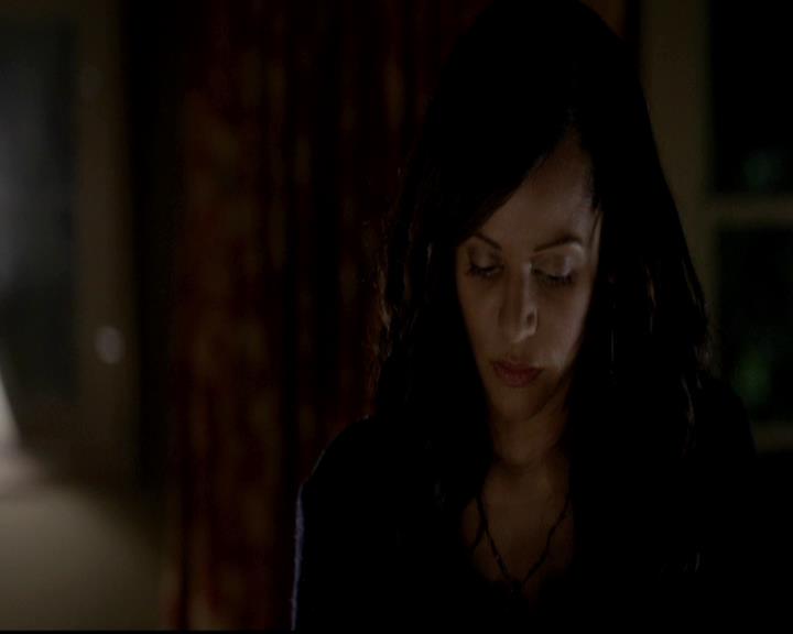 VampireDiariesWorld-dot-org_4x12AViewToAKill1858.jpg