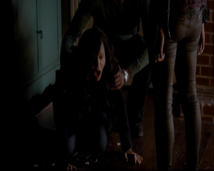 VampireDiariesWorld-dot-org_4x12AViewToAKill1867.jpg