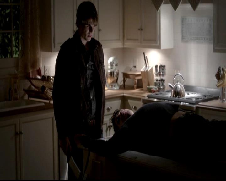 VampireDiariesWorld-dot-org_4x12AViewToAKill1901.jpg