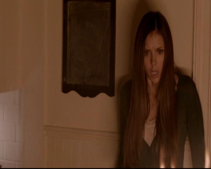 VampireDiariesWorld-dot-org_4x12AViewToAKill1940.jpg