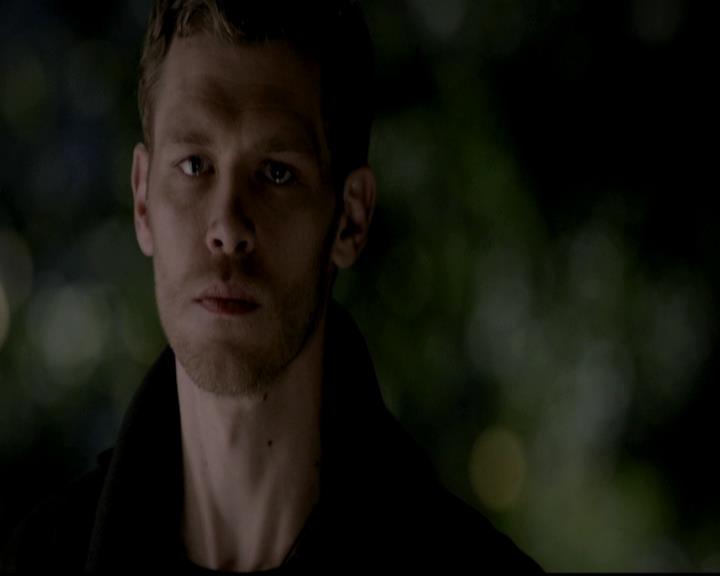 VampireDiariesWorld-dot-org_4x12AViewToAKill1956.jpg