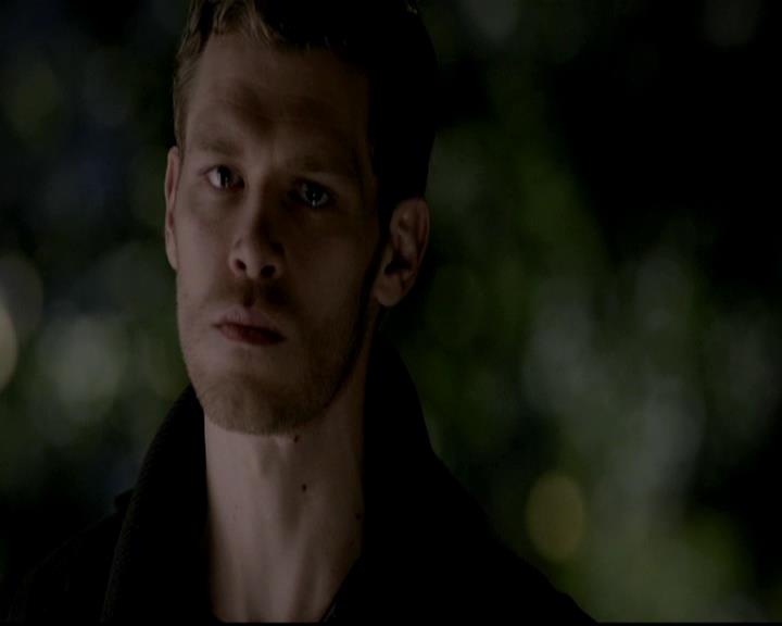 VampireDiariesWorld-dot-org_4x12AViewToAKill1957.jpg