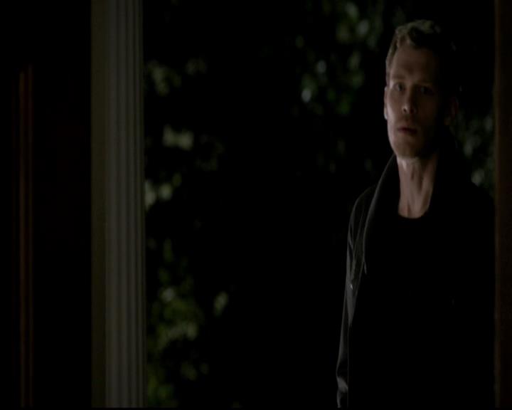 VampireDiariesWorld-dot-org_4x12AViewToAKill1965.jpg