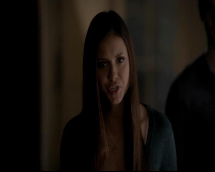 VampireDiariesWorld-dot-org_4x12AViewToAKill1975.jpg