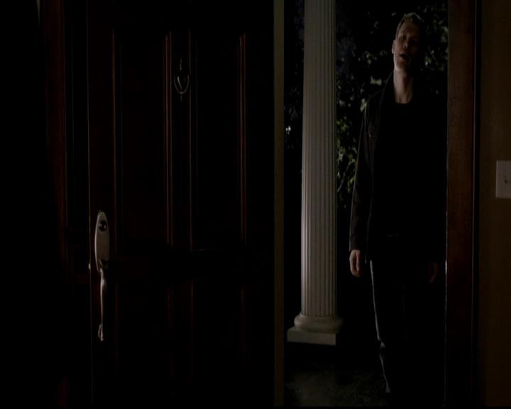 VampireDiariesWorld-dot-org_4x12AViewToAKill1981.jpg