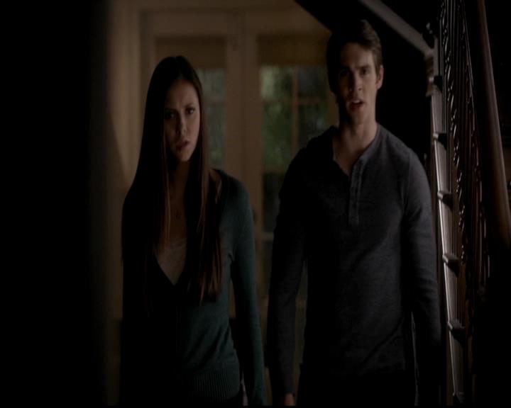 VampireDiariesWorld-dot-org_4x12AViewToAKill1990.jpg