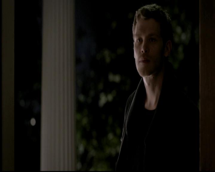 VampireDiariesWorld-dot-org_4x12AViewToAKill1991.jpg