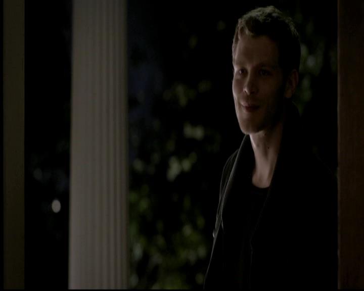 VampireDiariesWorld-dot-org_4x12AViewToAKill1992.jpg