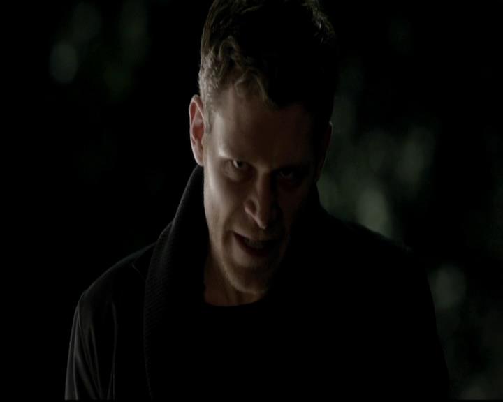 VampireDiariesWorld-dot-org_4x12AViewToAKill2012.jpg