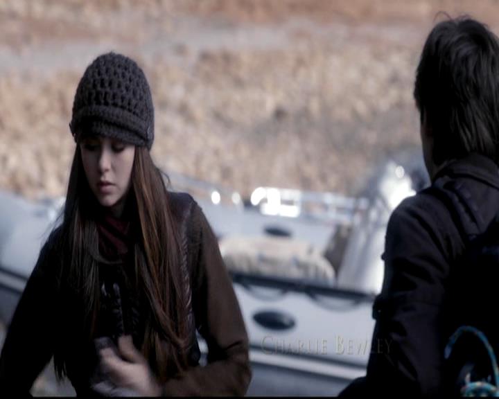 VampireDiariesWorld-dot-org_4x13IntoTheWild0226.jpg