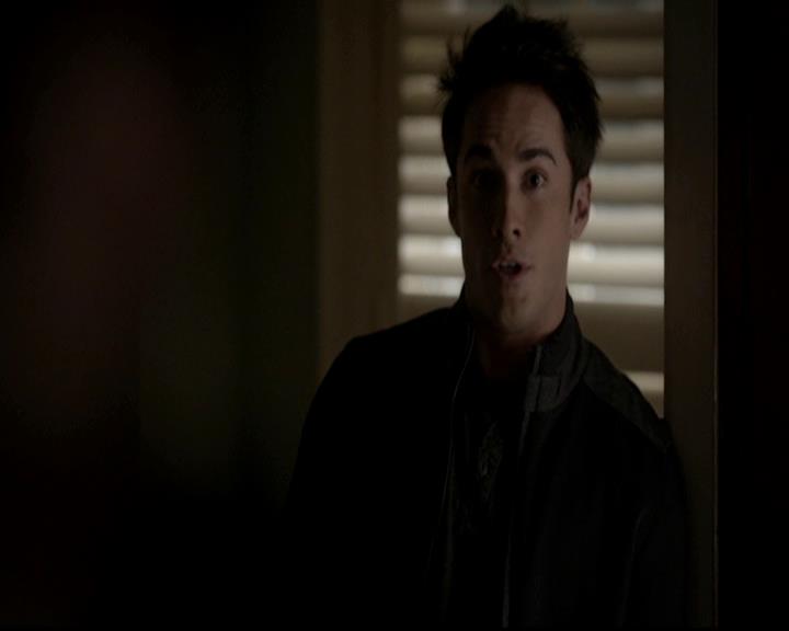 VampireDiariesWorld-dot-org_4x13IntoTheWild0356.jpg