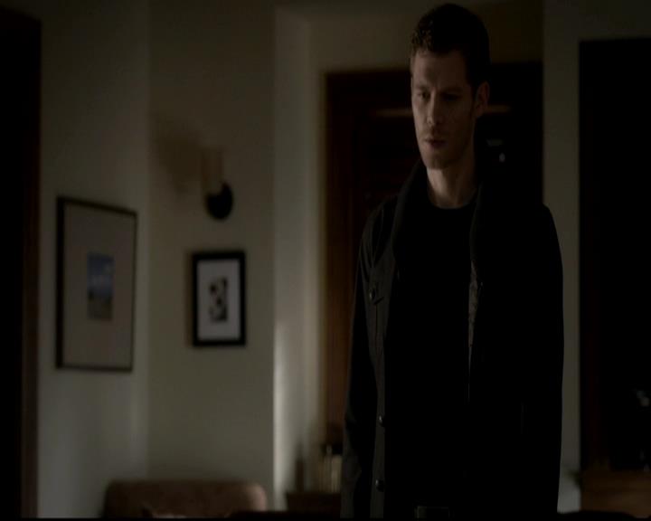 VampireDiariesWorld-dot-org_4x13IntoTheWild0357.jpg