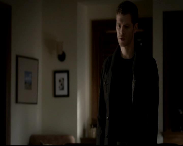 VampireDiariesWorld-dot-org_4x13IntoTheWild0360.jpg