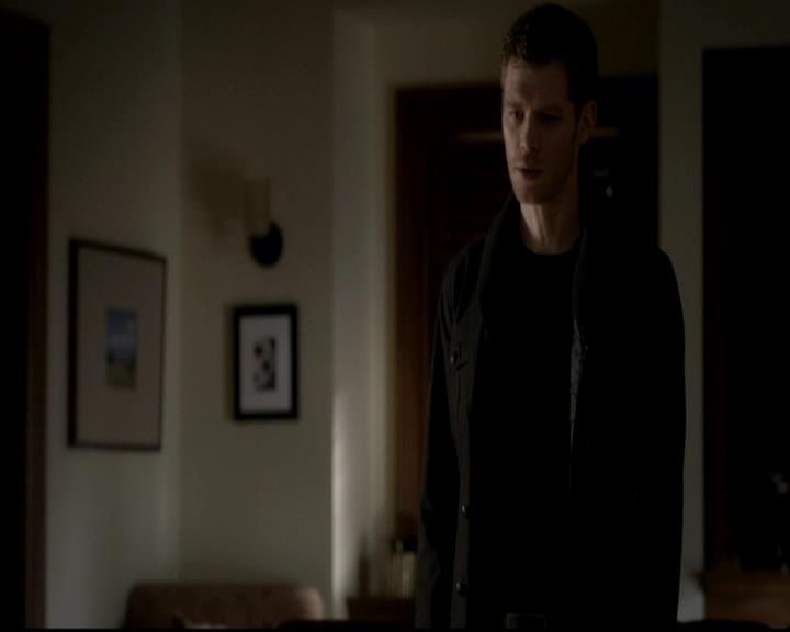 VampireDiariesWorld-dot-org_4x13IntoTheWild0361.jpg