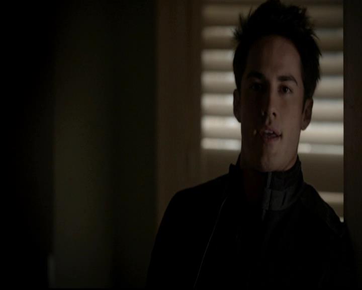 VampireDiariesWorld-dot-org_4x13IntoTheWild0372.jpg