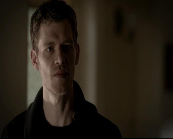 VampireDiariesWorld-dot-org_4x13IntoTheWild0376.jpg