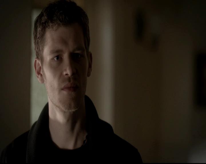 VampireDiariesWorld-dot-org_4x13IntoTheWild0377.jpg