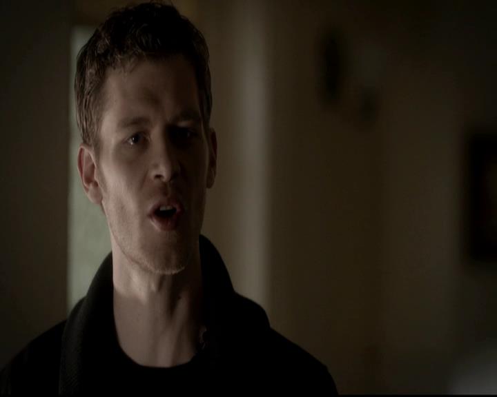 VampireDiariesWorld-dot-org_4x13IntoTheWild0380.jpg