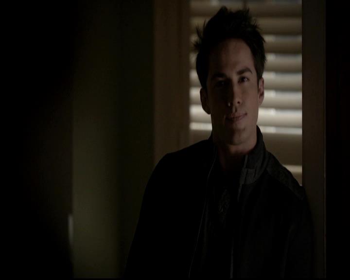 VampireDiariesWorld-dot-org_4x13IntoTheWild0385.jpg