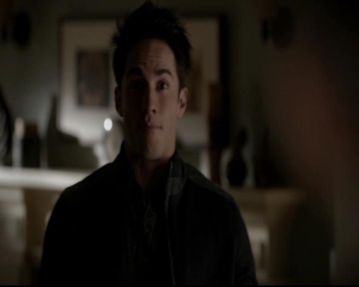 VampireDiariesWorld-dot-org_4x13IntoTheWild0388.jpg