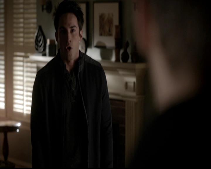 VampireDiariesWorld-dot-org_4x13IntoTheWild0392.jpg