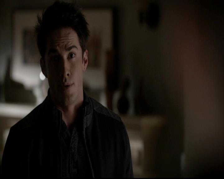 VampireDiariesWorld-dot-org_4x13IntoTheWild0396.jpg