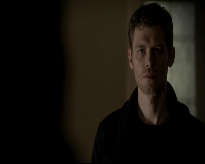 VampireDiariesWorld-dot-org_4x13IntoTheWild0398.jpg