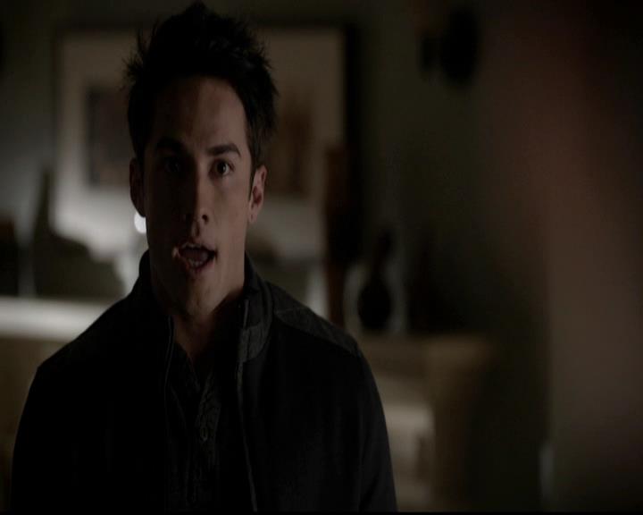 VampireDiariesWorld-dot-org_4x13IntoTheWild0399.jpg