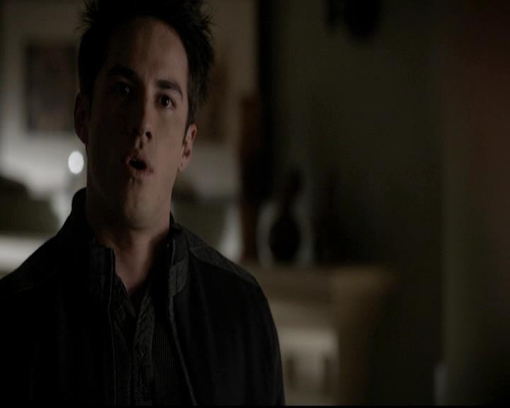 VampireDiariesWorld-dot-org_4x13IntoTheWild0406.jpg