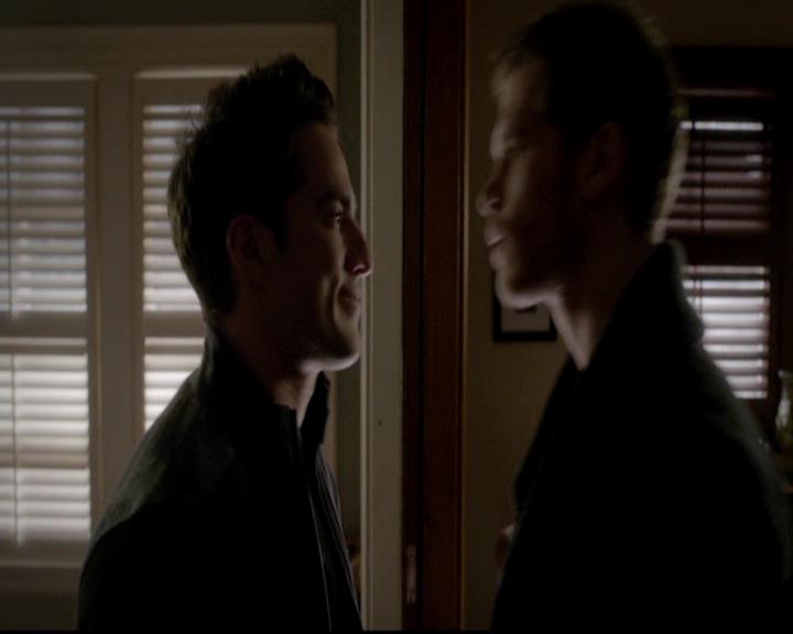 VampireDiariesWorld-dot-org_4x13IntoTheWild0407.jpg