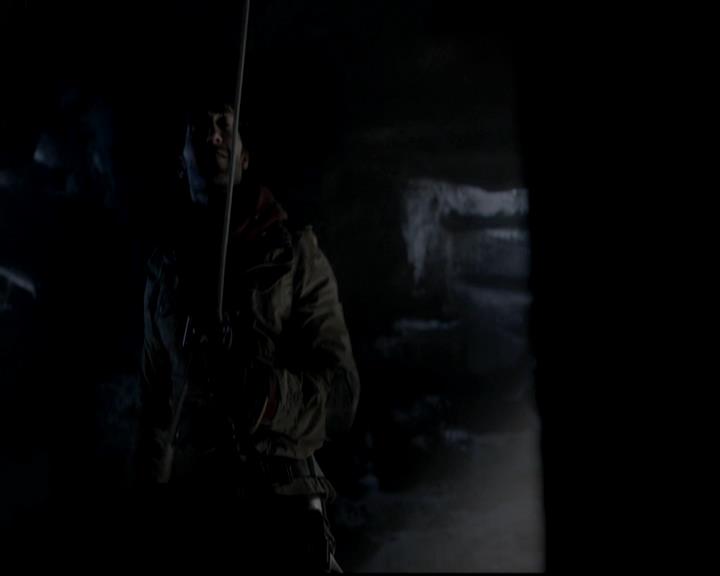 VampireDiariesWorld-dot-org_4x13IntoTheWild0547.jpg