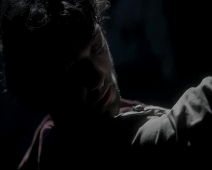 VampireDiariesWorld-dot-org_4x13IntoTheWild0559.jpg