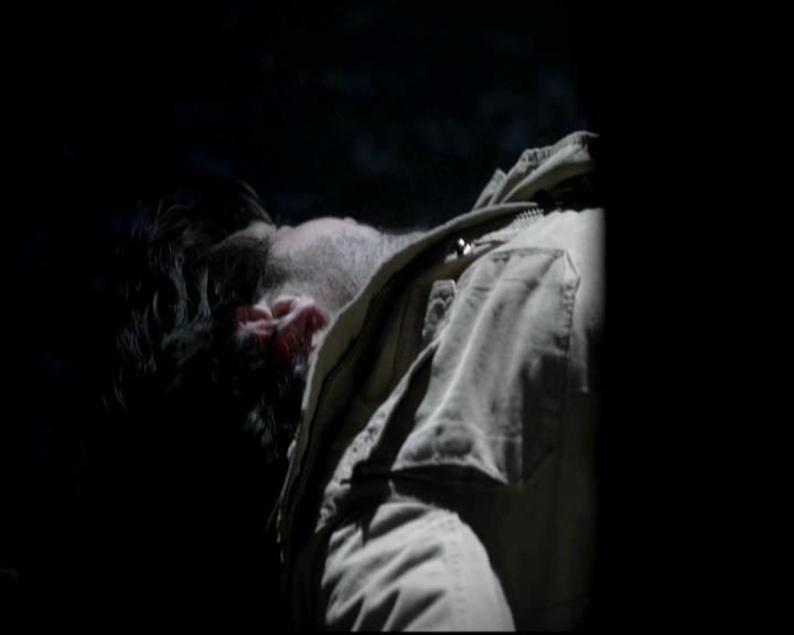 VampireDiariesWorld-dot-org_4x13IntoTheWild0576.jpg