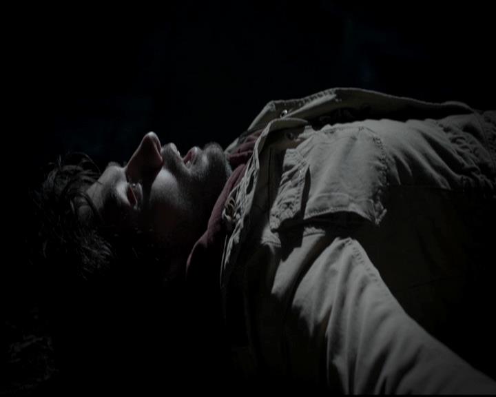 VampireDiariesWorld-dot-org_4x13IntoTheWild0585.jpg