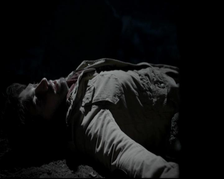 VampireDiariesWorld-dot-org_4x13IntoTheWild0588.jpg