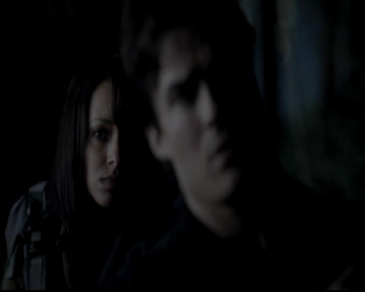 VampireDiariesWorld-dot-org_4x13IntoTheWild0597.jpg