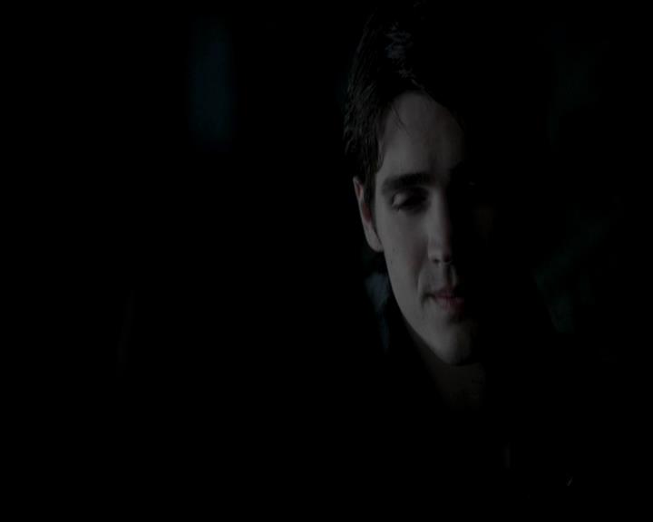 VampireDiariesWorld-dot-org_4x13IntoTheWild0642.jpg