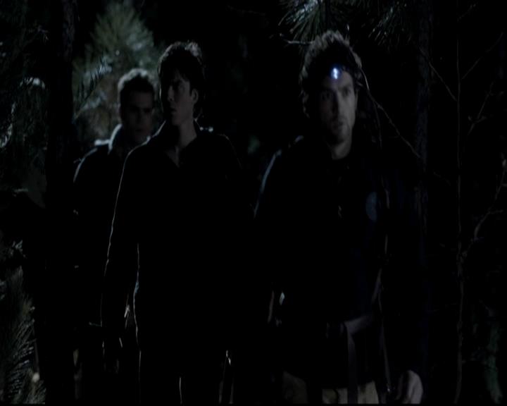 VampireDiariesWorld-dot-org_4x13IntoTheWild0669.jpg