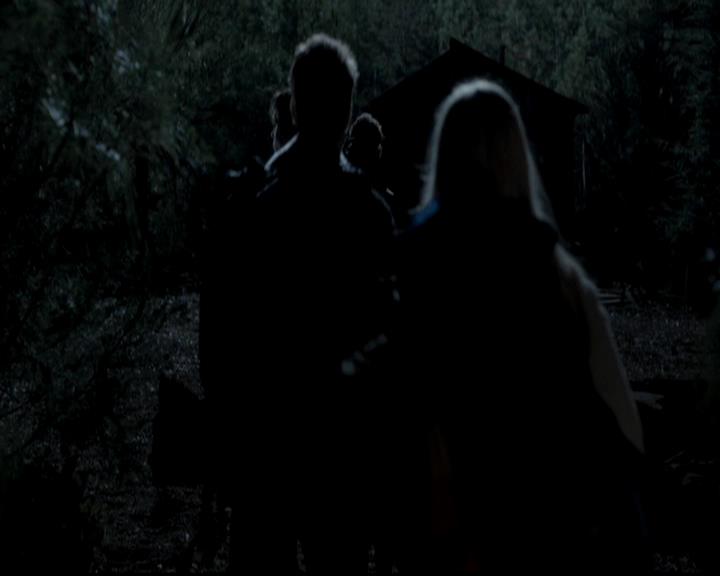 VampireDiariesWorld-dot-org_4x13IntoTheWild0672.jpg