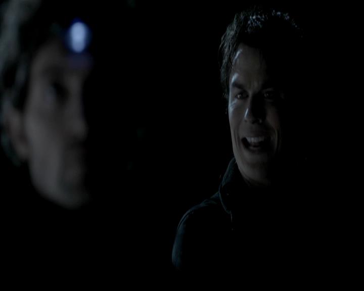 VampireDiariesWorld-dot-org_4x13IntoTheWild0688.jpg