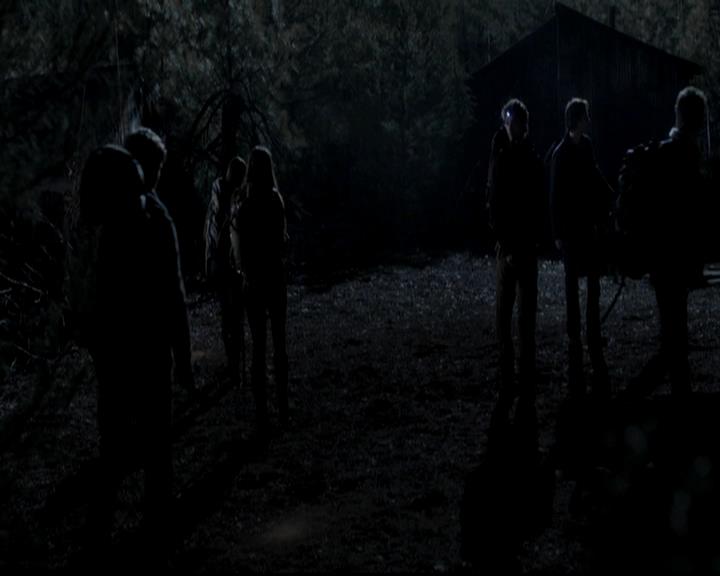 VampireDiariesWorld-dot-org_4x13IntoTheWild0691.jpg