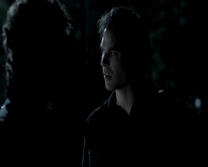 VampireDiariesWorld-dot-org_4x13IntoTheWild0697.jpg