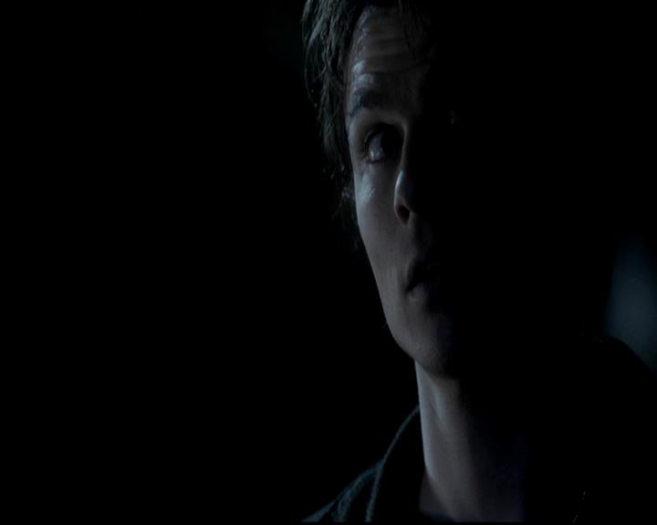 VampireDiariesWorld-dot-org_4x13IntoTheWild0703.jpg