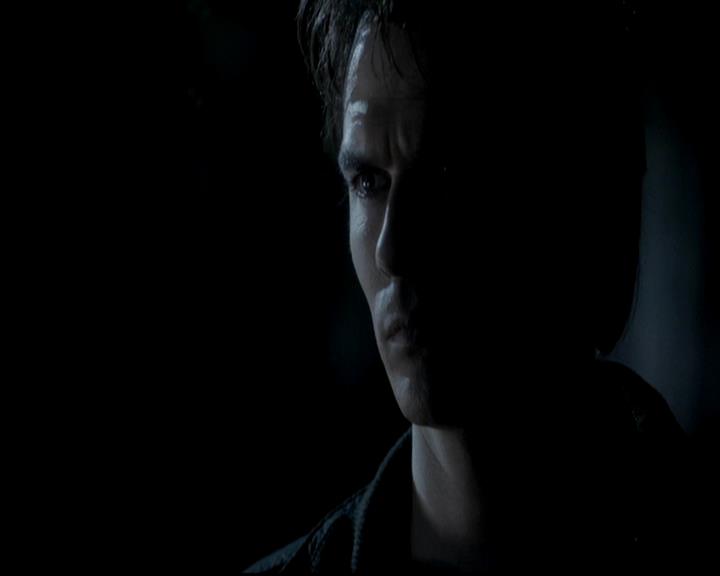 VampireDiariesWorld-dot-org_4x13IntoTheWild0708.jpg